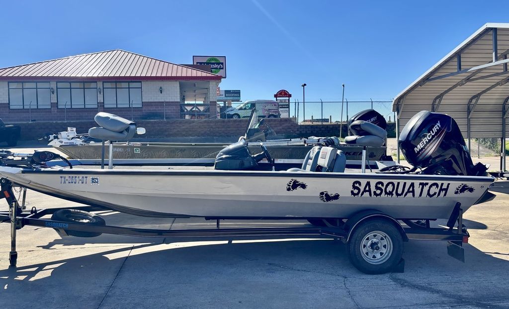 2017 Triton 18 TX