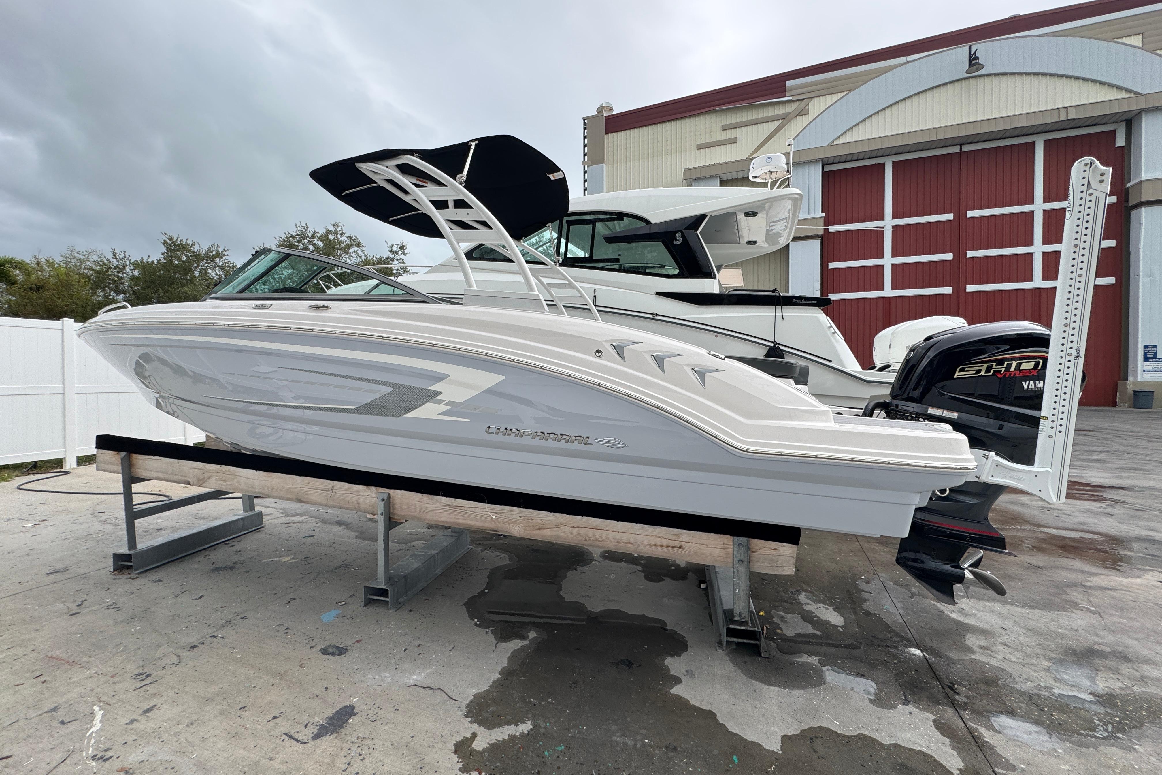 2022 Chaparral 23 SSi OB