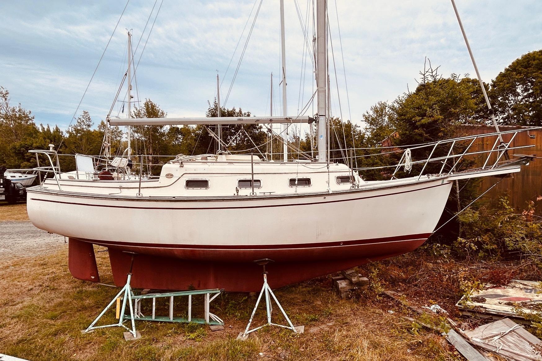 1989 Island Packet 27