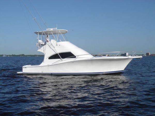 2005 Luhrs 41 Convertible