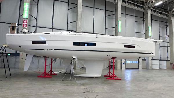 2024 Dufour 470