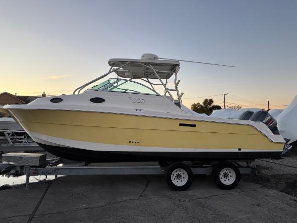 2005 Wellcraft 290 Coastal