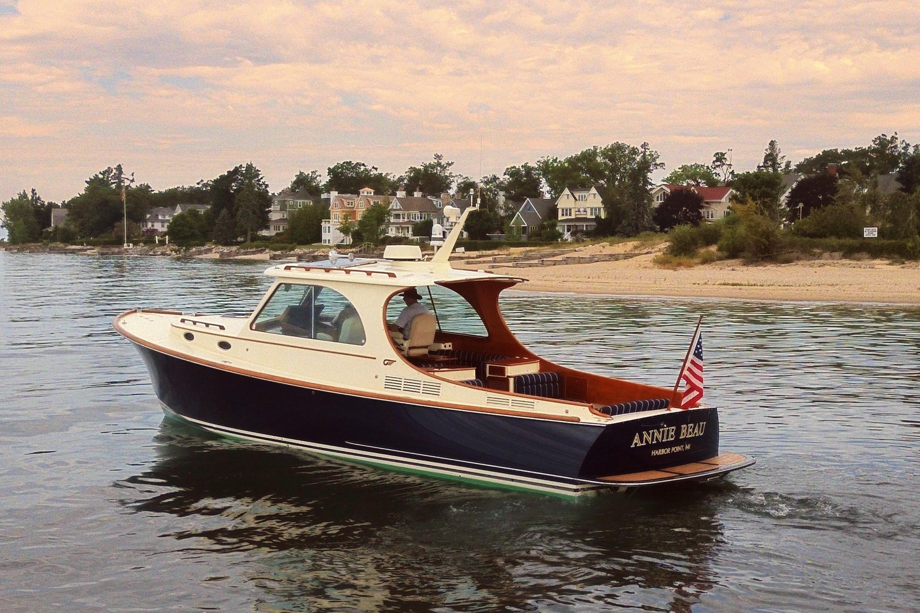 2011 Hinckley Picnic Boat 37 MKIII