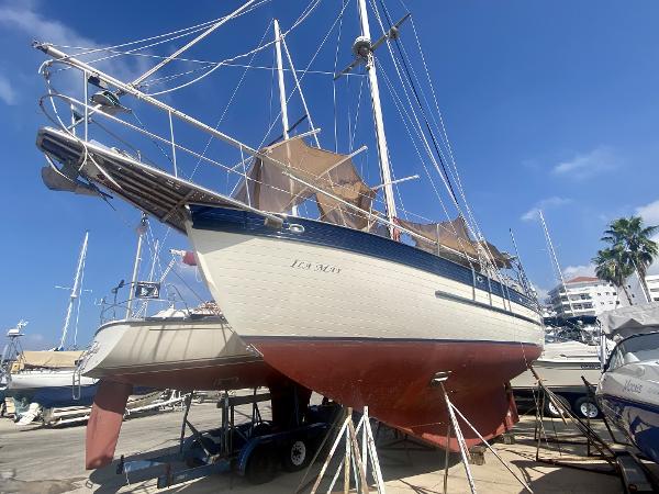1981 Young Sun 35 Cutter