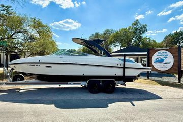 2011 Rinker 276 Captiva