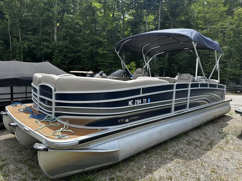Premier 275INTRIGUE