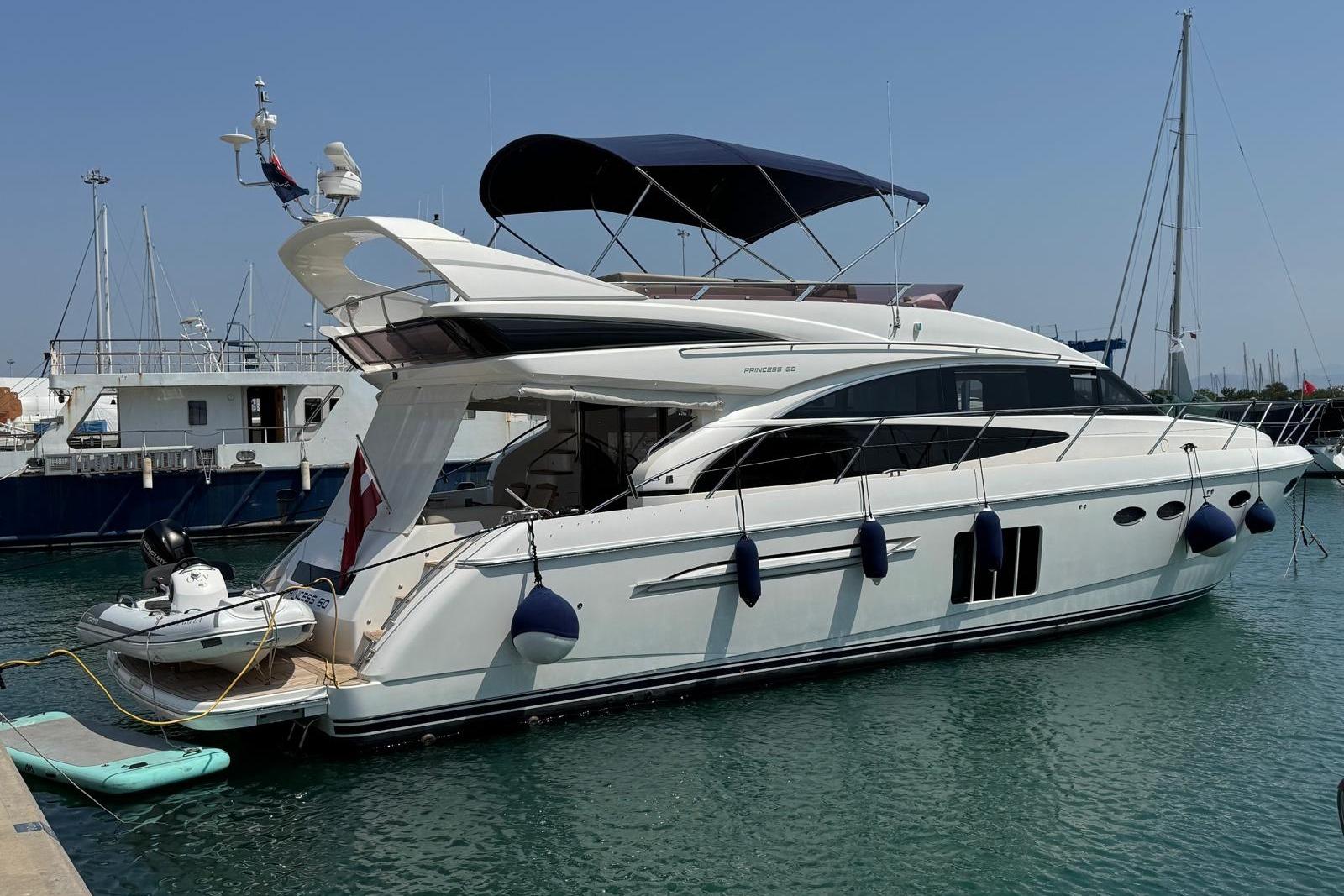 2012 Princess 60