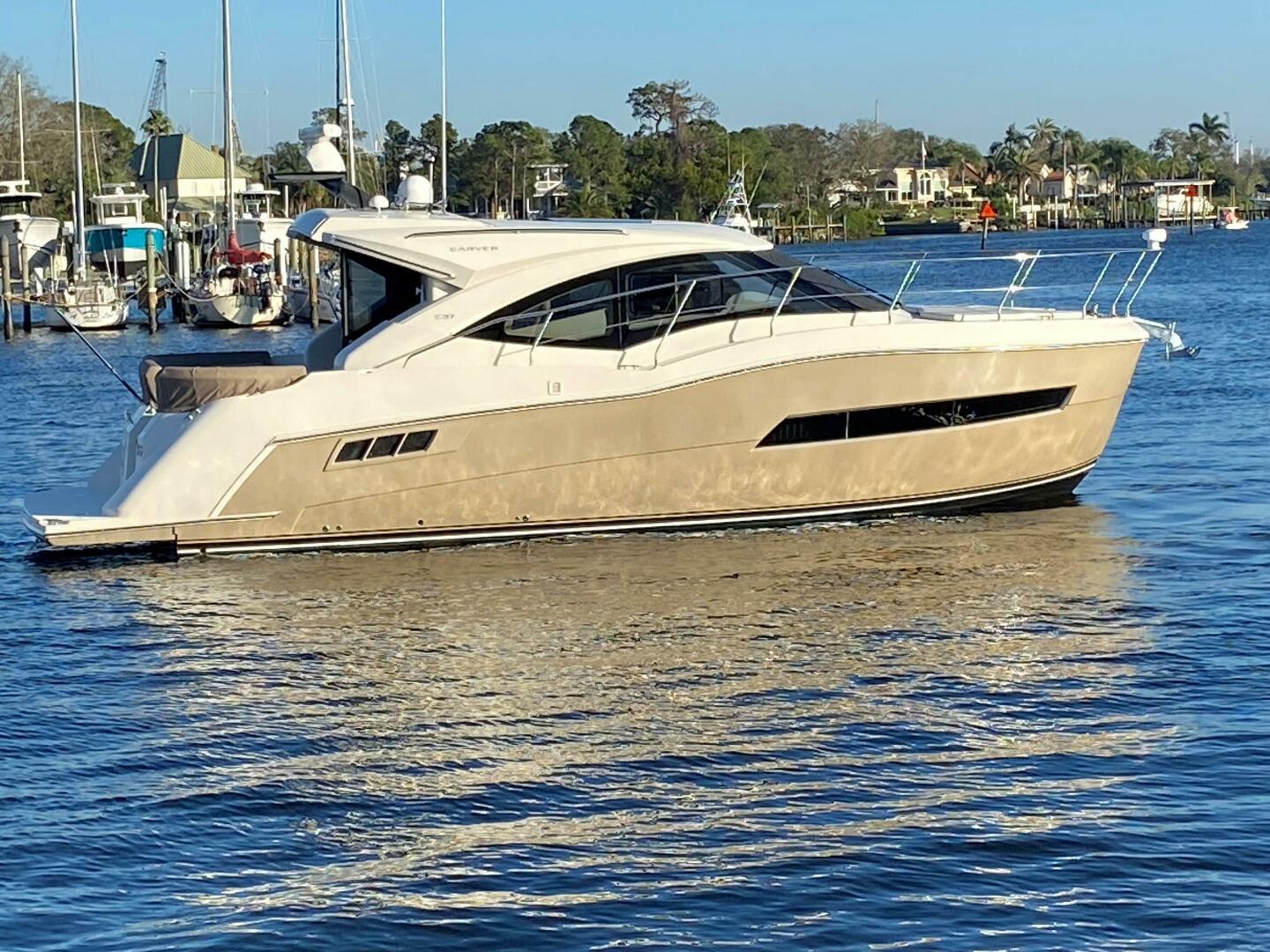 Carver C37 Coupe Diesel 2017 Carver C37 Coupe Diesel - Image 1