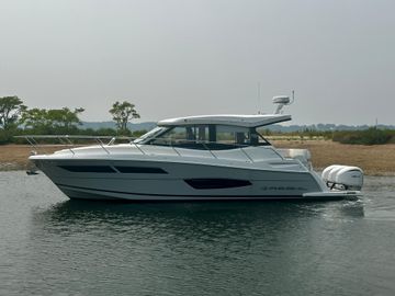 2022 Regal 38 XO