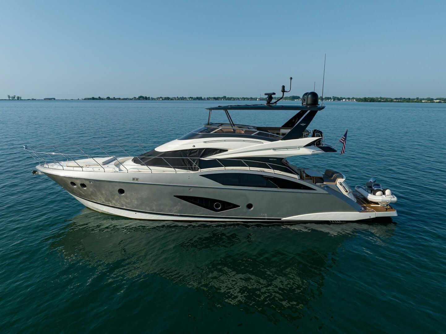 2014 Marquis 63 Sport Yacht