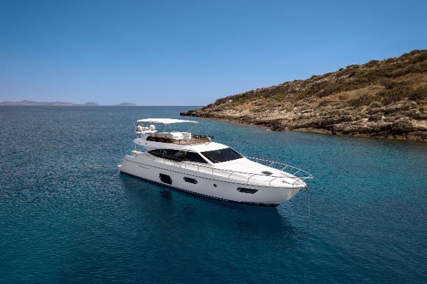 2009 Ferretti Yachts 560