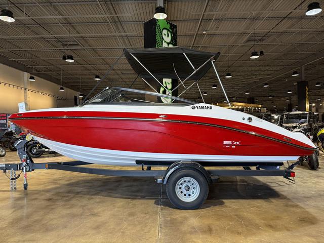 2025 Yamaha Boats SX195