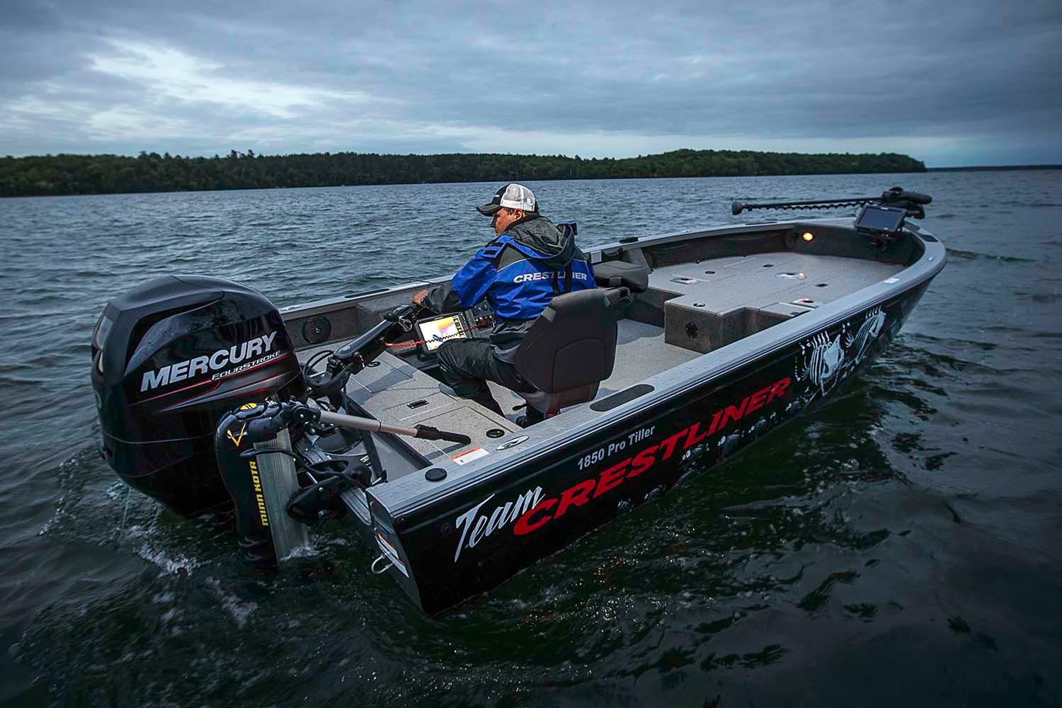 Crestliner Boat image