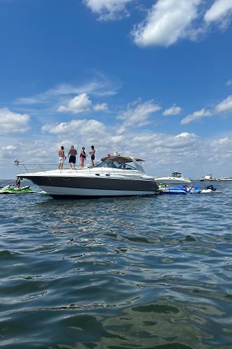 2001 Cruisers Yachts 3870 Express
