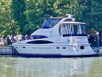 2003 Carver 396 Aft Cabin Motor Yacht