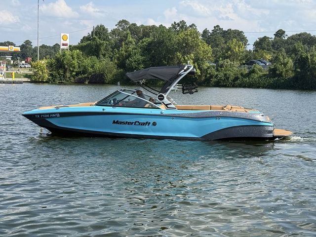 2021 MasterCraft X26