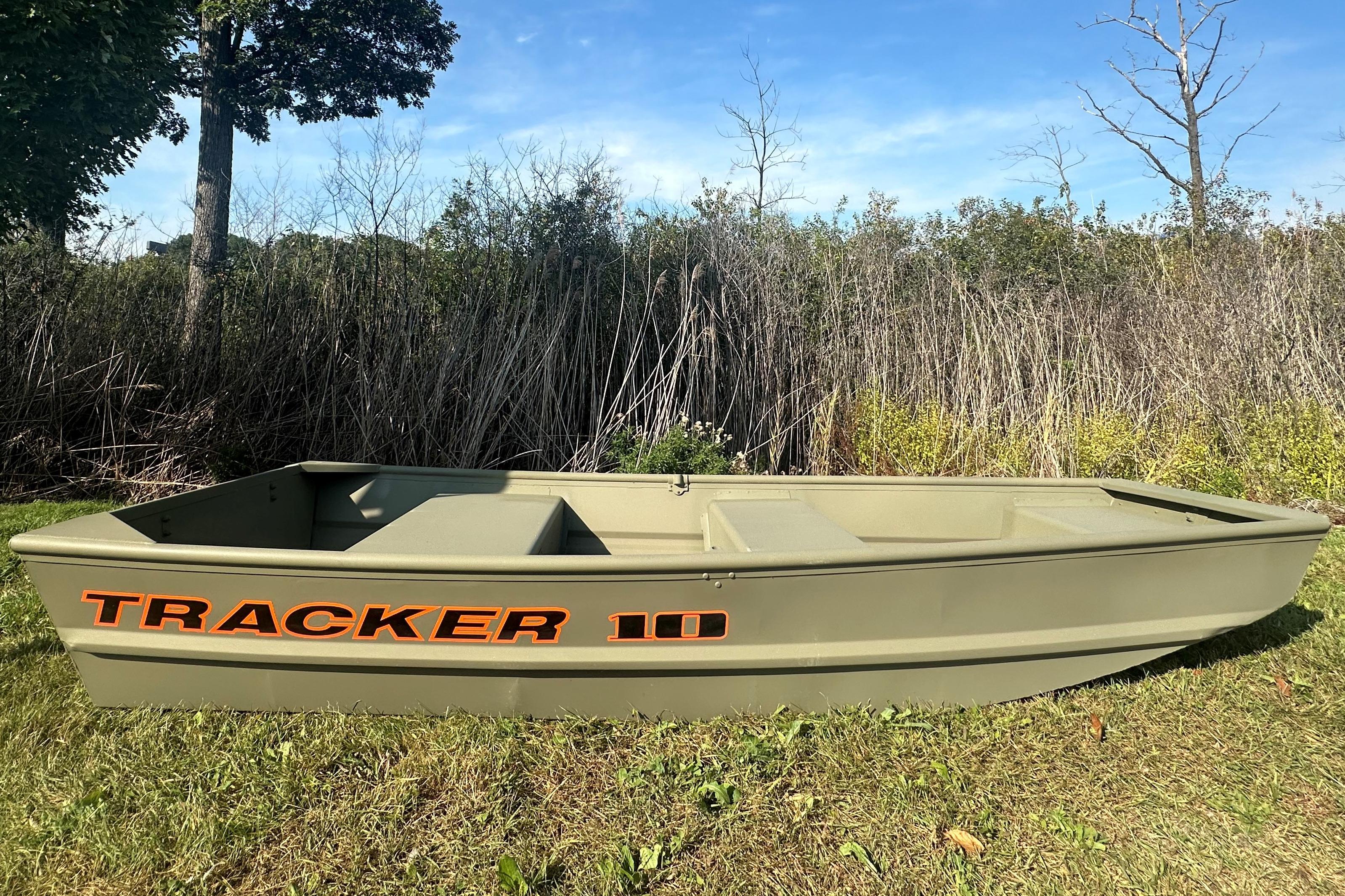 2026 Tracker Grizzly 10 Jon
