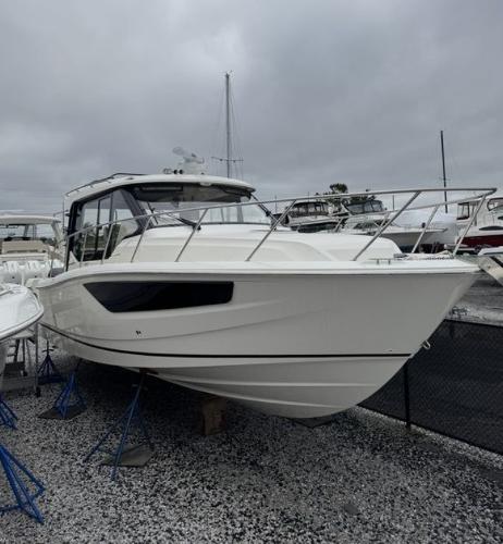 2025 Boston Whaler 365 Conquest