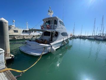 2013 Hatteras 63 GT Enclosed Bridge