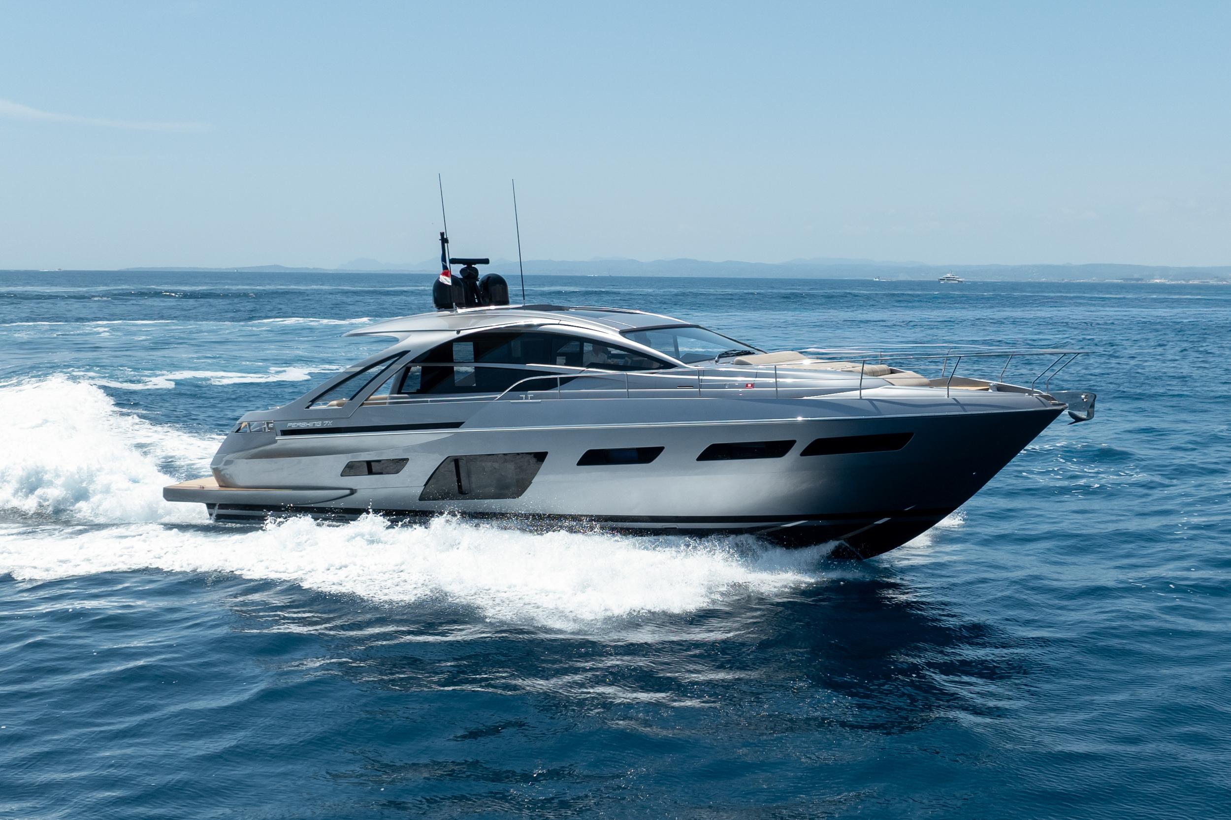 Pershing 7X