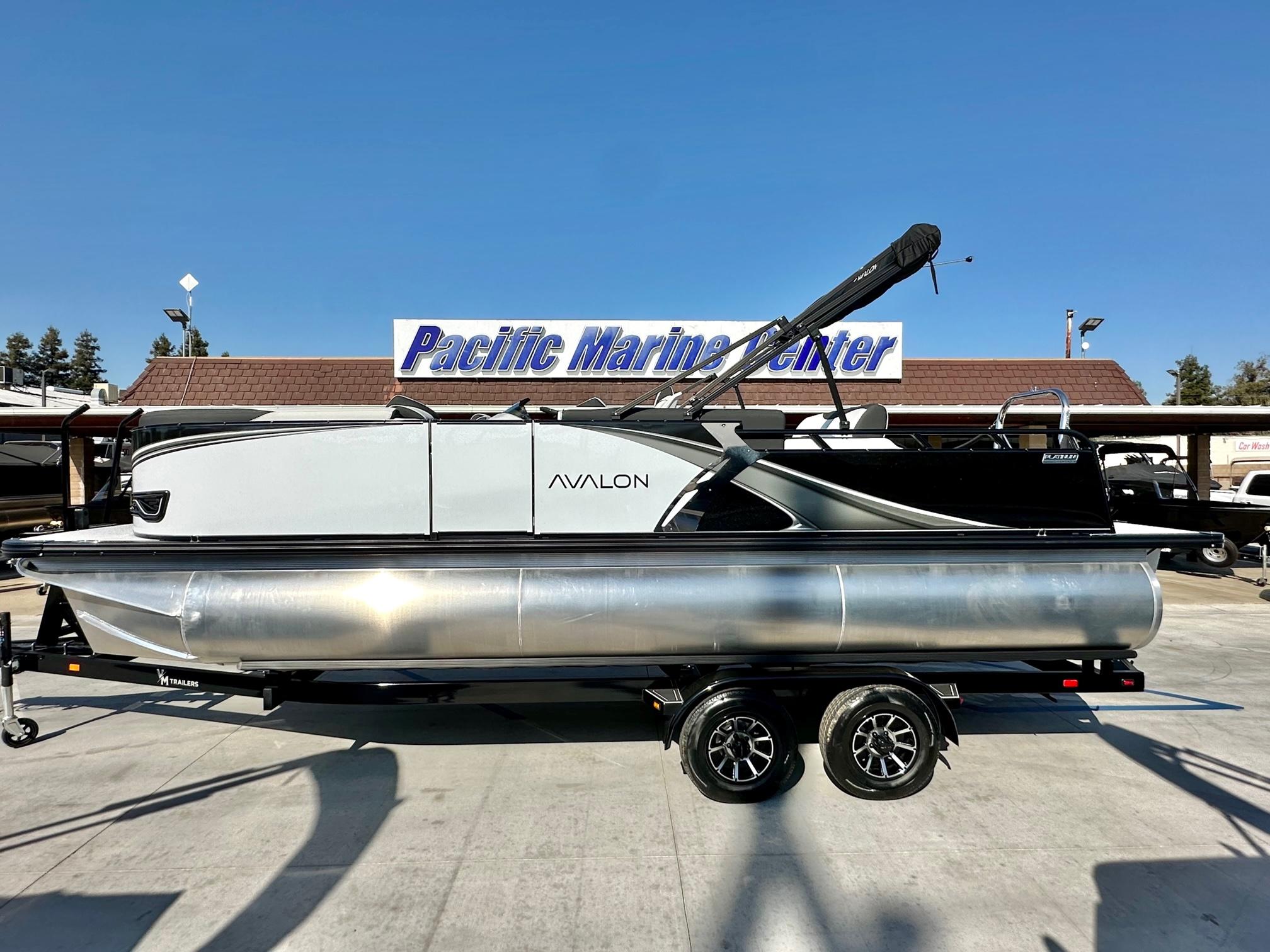 Avalon 23' LSZ Platinum Versatile Rear Bench w/ 200HP!