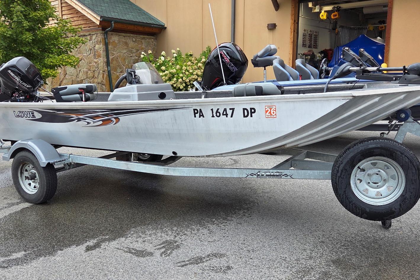 2014 Lowe Stryker 17
