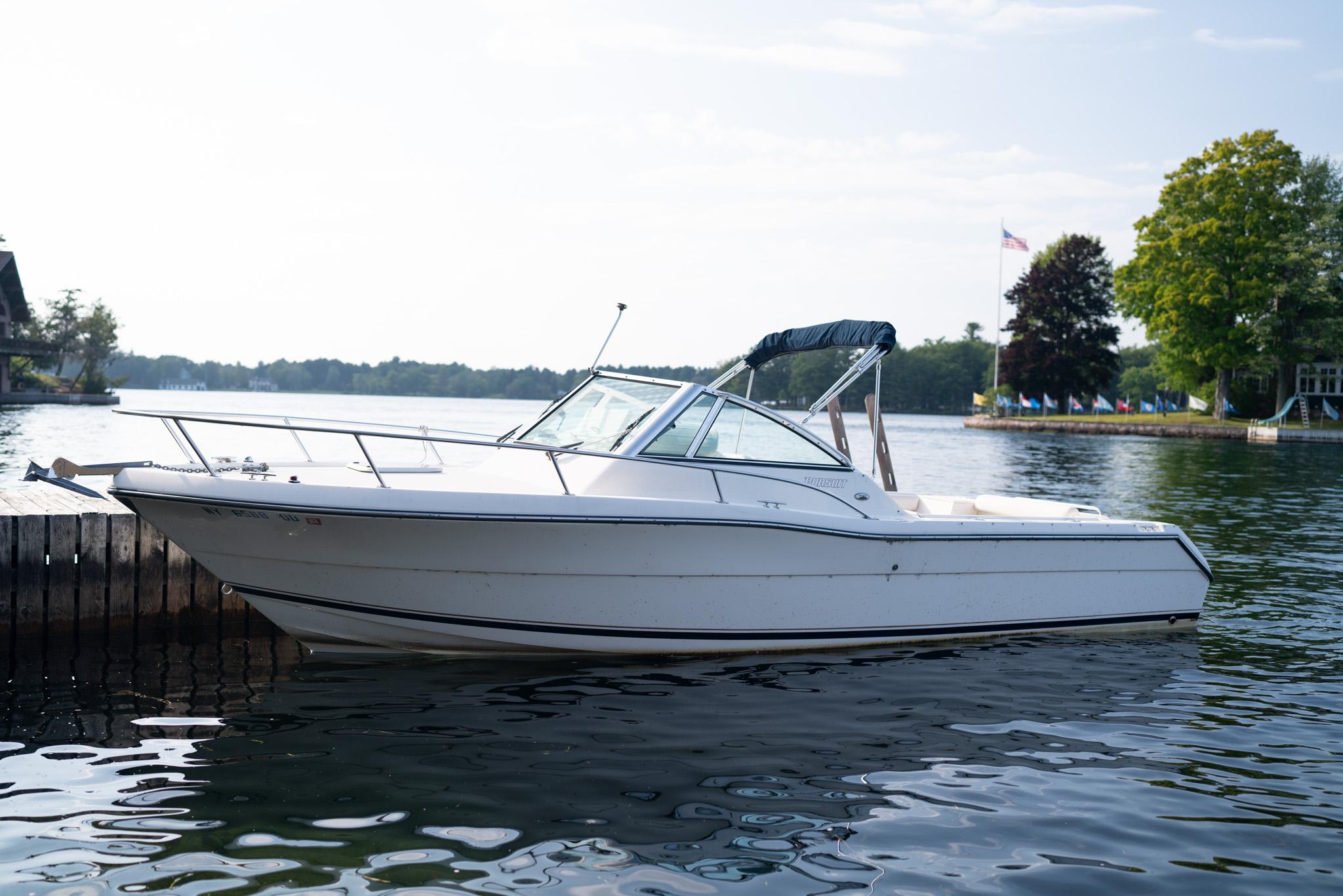 Pursuit 2460 Denali