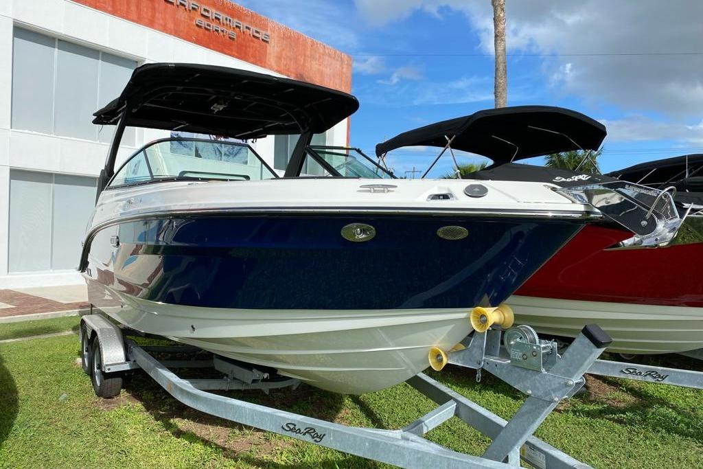 2024 Sea Ray SLX 260
