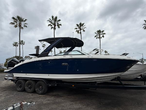 2025 Sea Ray 290 Sundeck Outboard