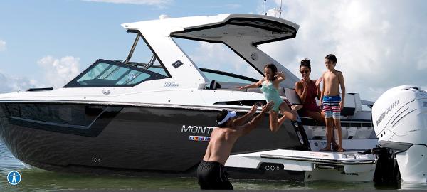 Monterey Elite 27 OB Family enjoying a day on the 2025 Monterey Elite 27 OB boat.