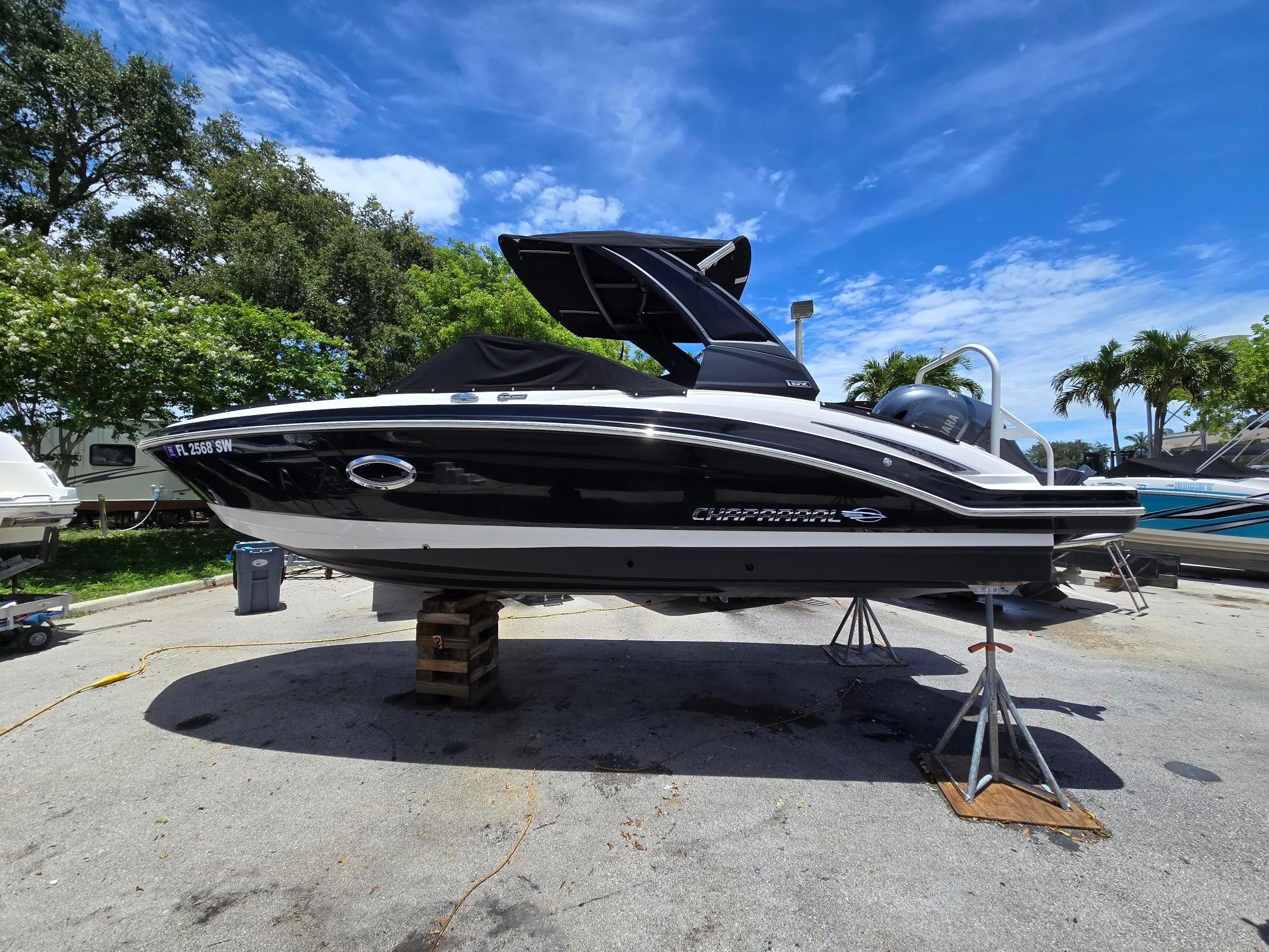 2021 Chaparral 230