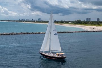 2000 Hinckley Sou'wester Stoway Sloop