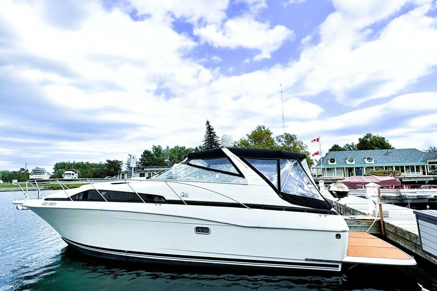 1997 Bayliner 3255 Avanti