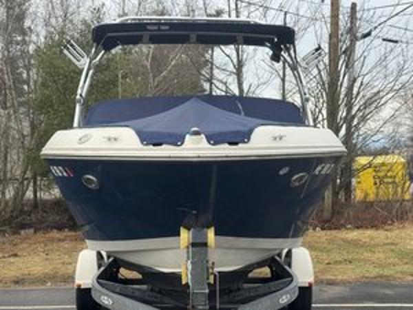 2008 Sea Ray 230 Select