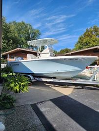 2022 Sailfish 220 CC