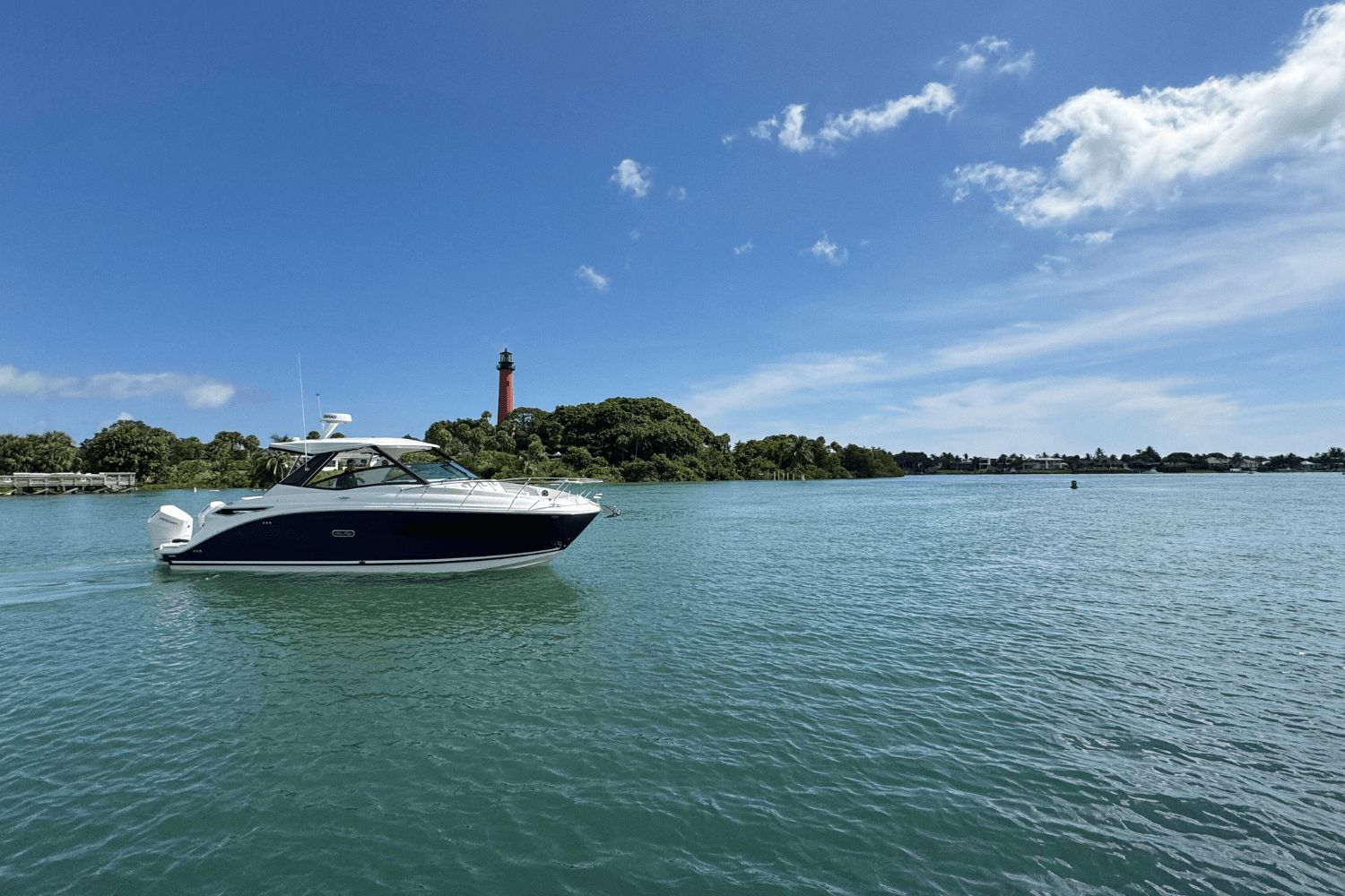 2026 Sea Ray Sundancer 320 Outboard