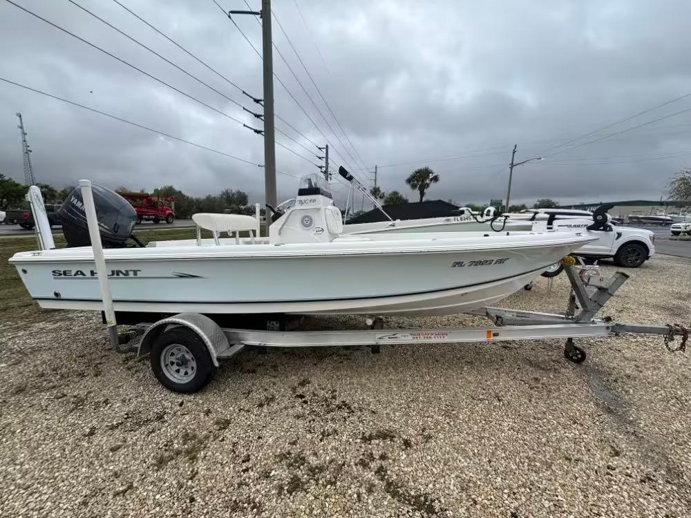 Sea Hunt 19BX