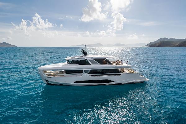 2025 Ferretti Yachts INFYNITO 90