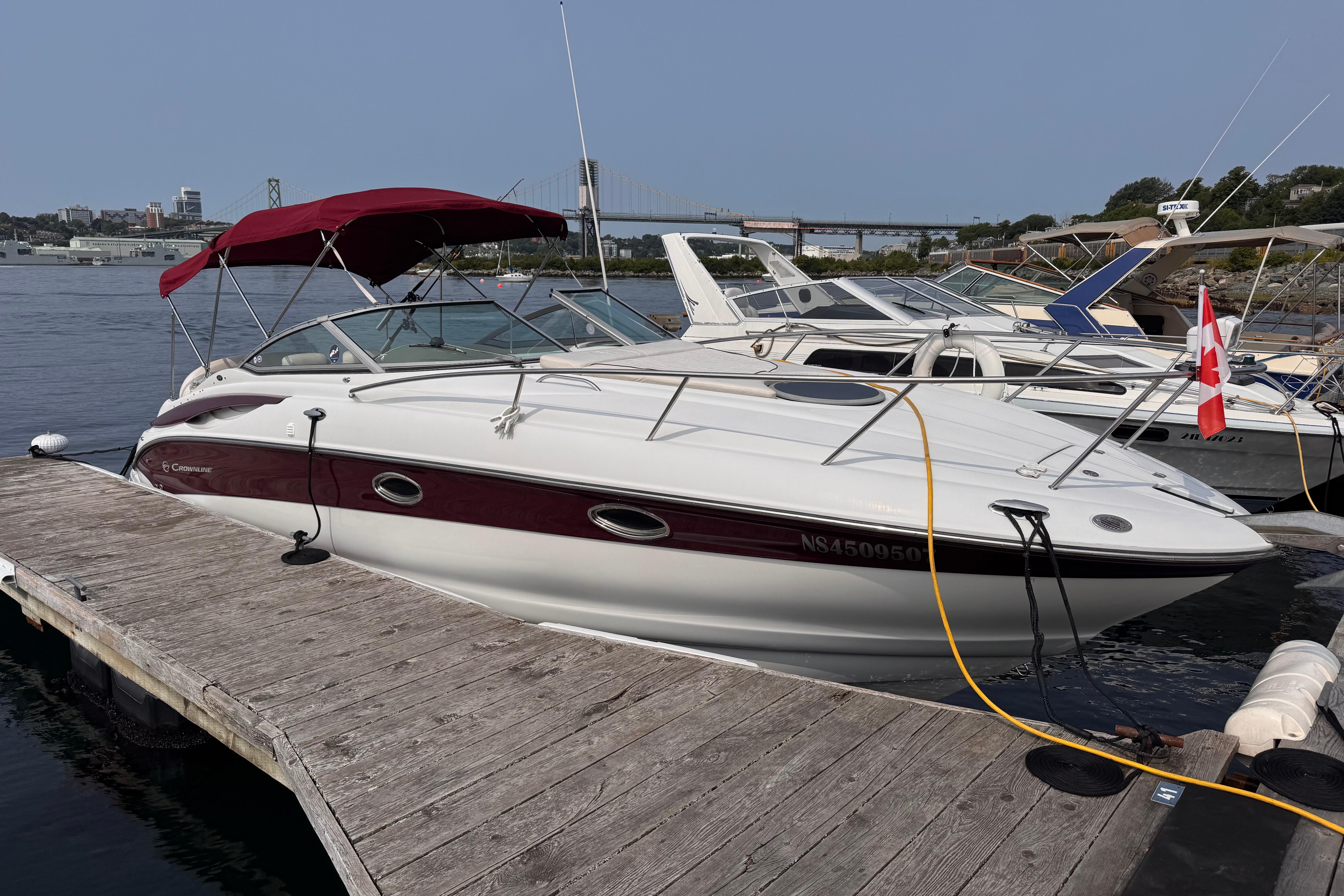 2007 Crownline 270 CR