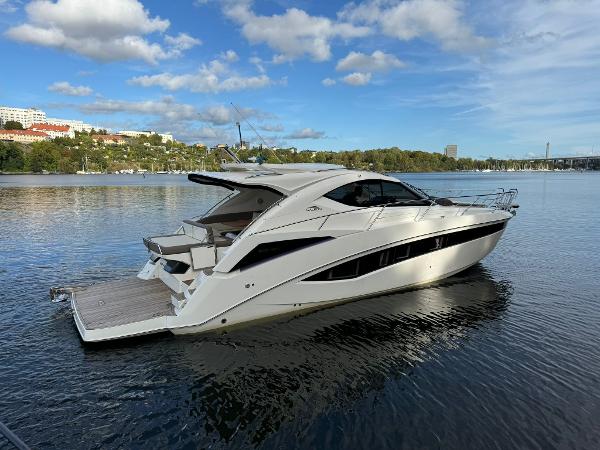 2015 Galeon 405 HTL