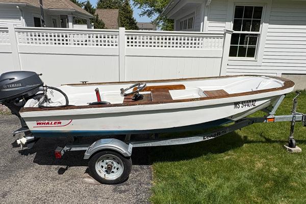 1973 Boston Whaler 11