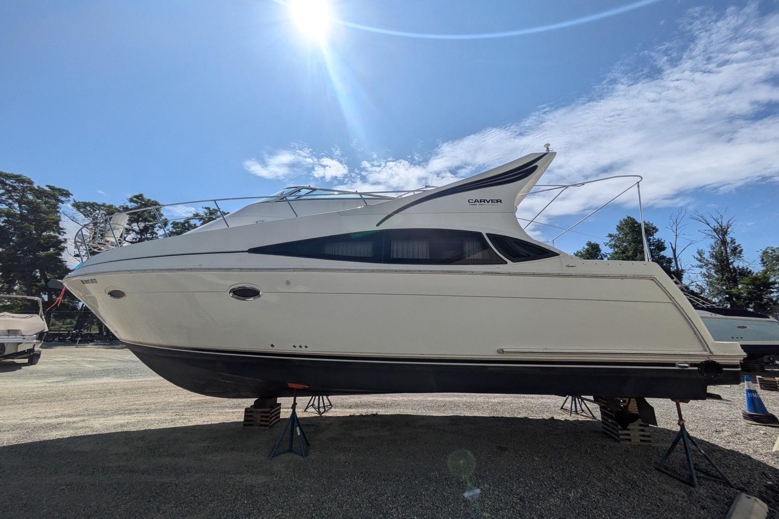 2004 Carver 360 Mariner