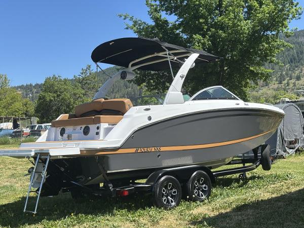2022 Four Winns HD3