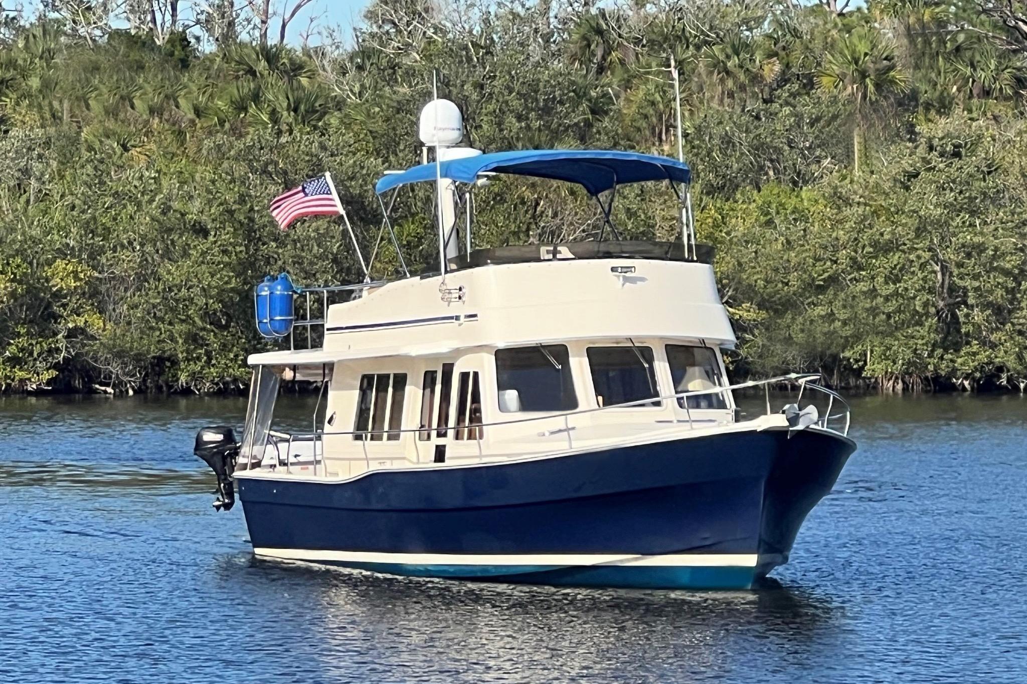2006 Mainship 40 Trawler