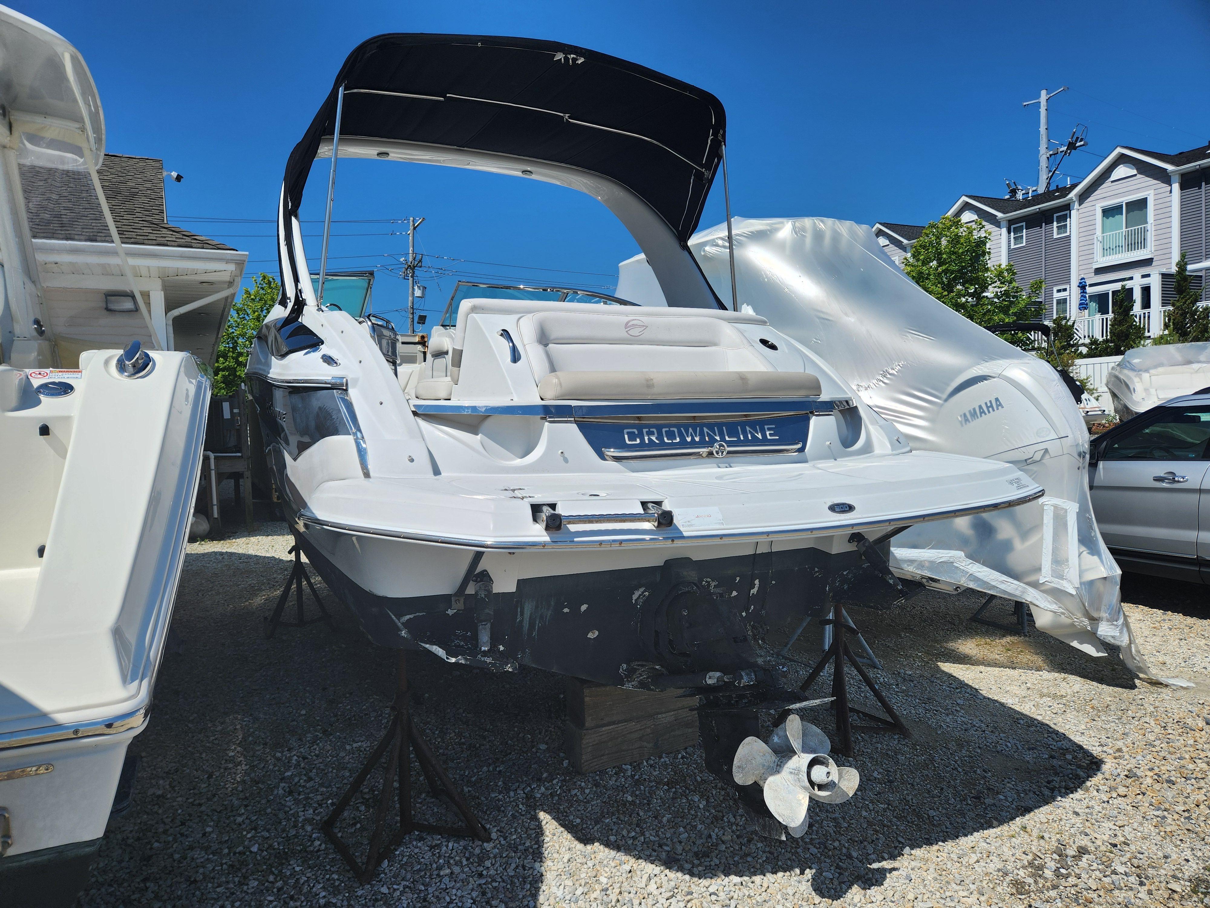 2009 Crownline 300 LS