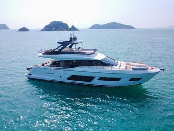 2019 Ferretti Yachts 670