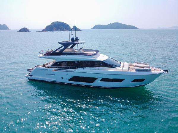 2019 Ferretti Yachts 670