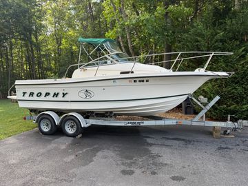2001 Bayliner 2052 Trophy Walkaround