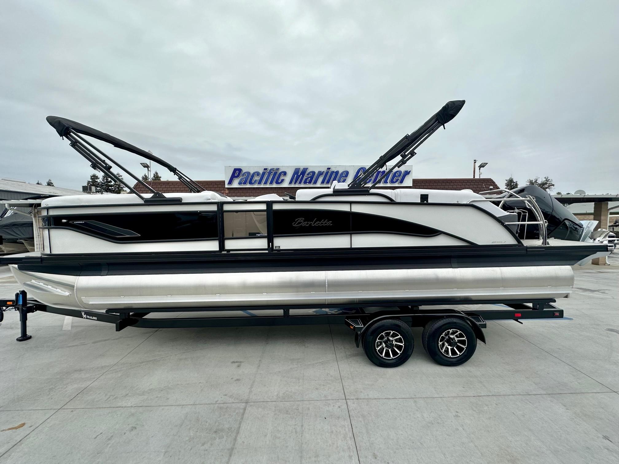 2025 Barletta Corsa Ultra-Lounge 25U w/ 350HP Mercury V10!