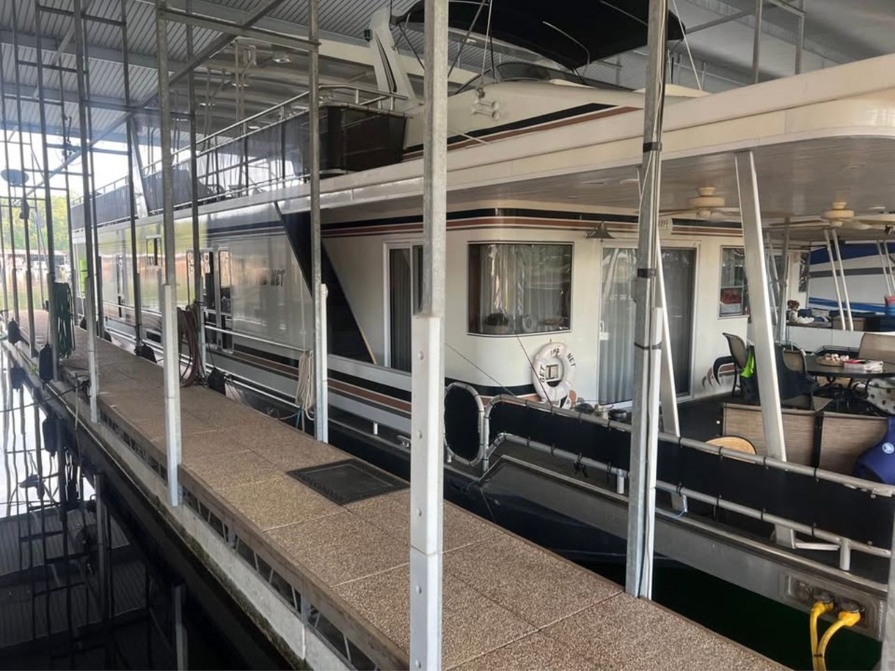 2005 Sharpe Yacht